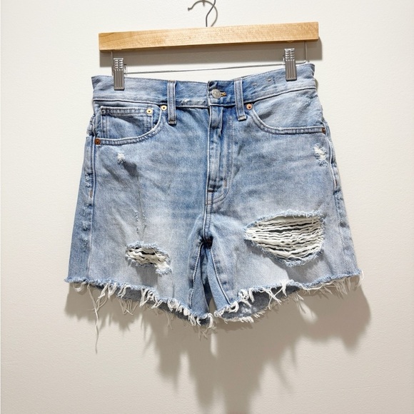 Madewell Pants - MADEWELL Women’s Relaxed Mid-Length Distressed Light Blue Denim Shorts Size 24